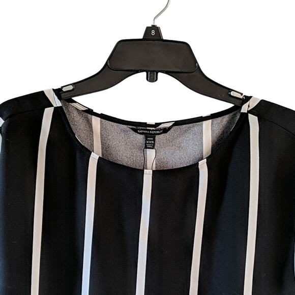 EUC Banana Republic Black/White Top, PXXS - Picture 2 of 6